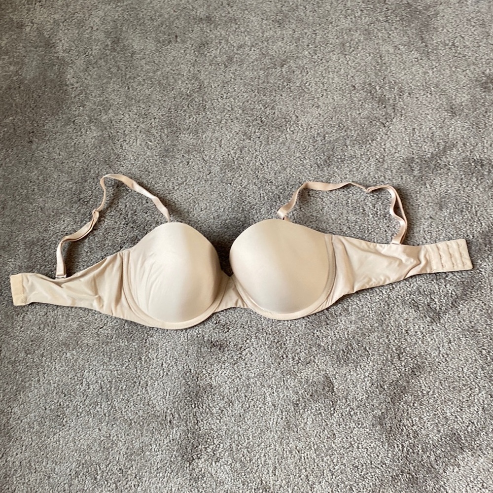Victoria's Secret Nude Multi-Way Strapless Bra Size 32D Underwire